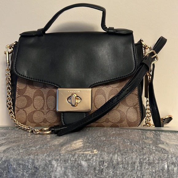 Coach Cassidy Crossbody In Signature